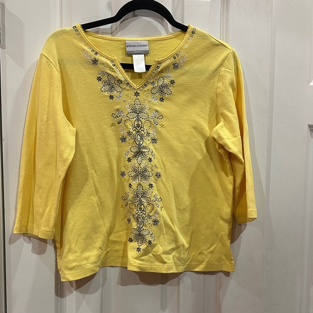 Alfred Dunner Yellow Floral Embroidered Long Sleeve Top size PS